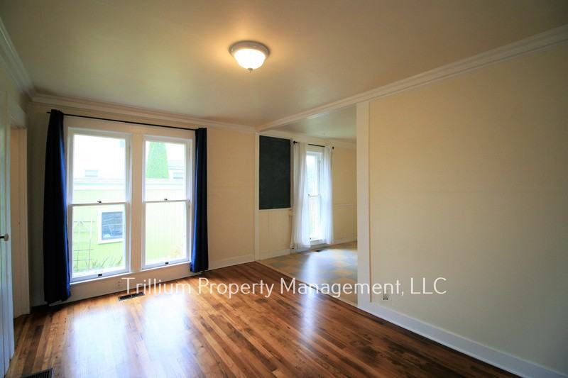 3532 Ne Grand Ave - Photo 3 of 14