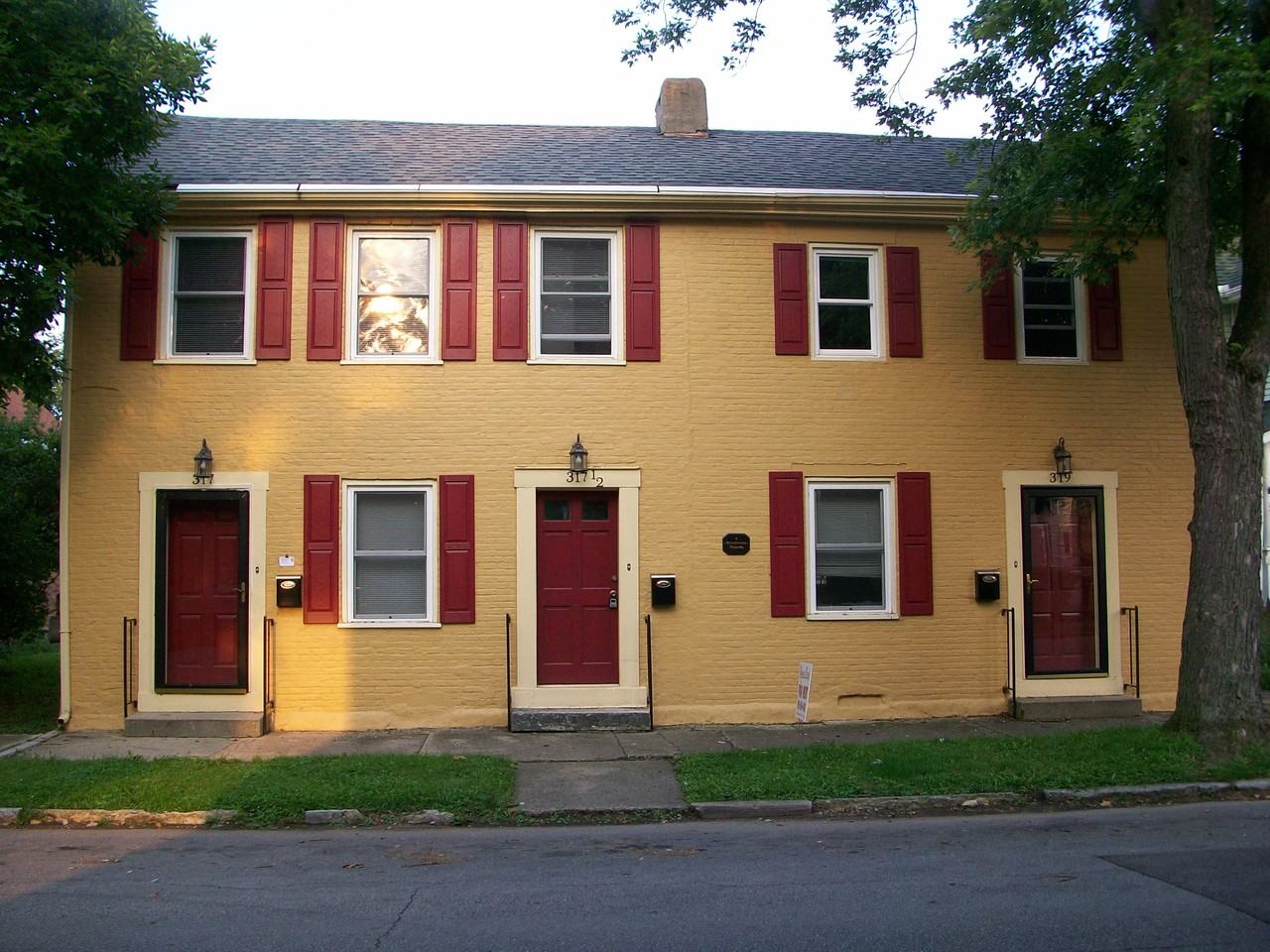 317 S 4Th St - Photo 4 of 11