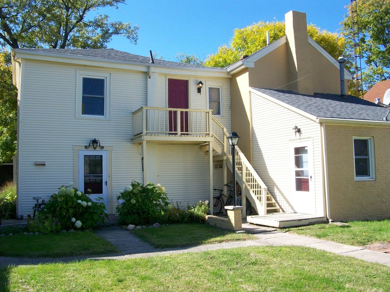 317 S 4Th St - Photo 6 of 11