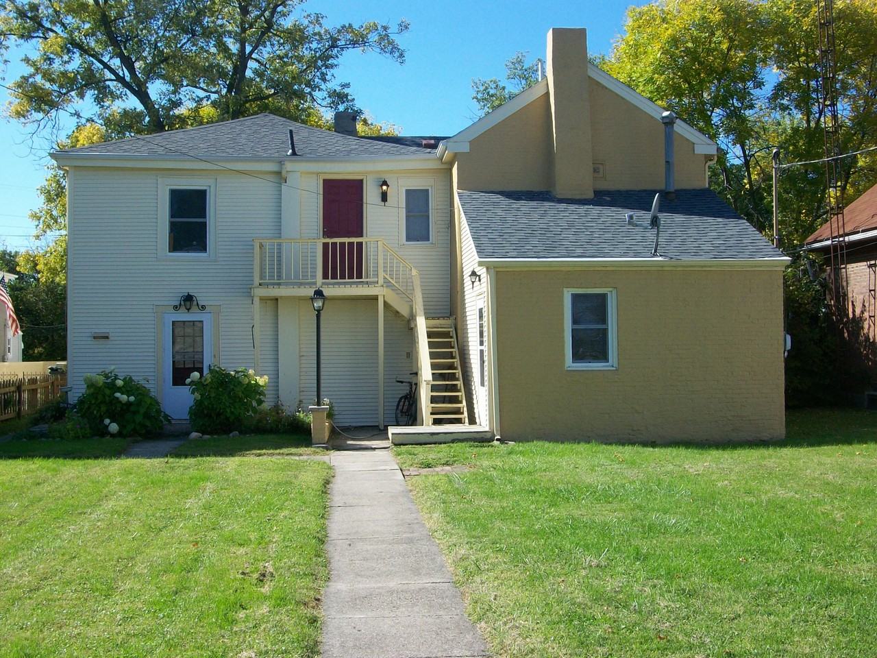 317 S 4Th St - Photo 7 of 11