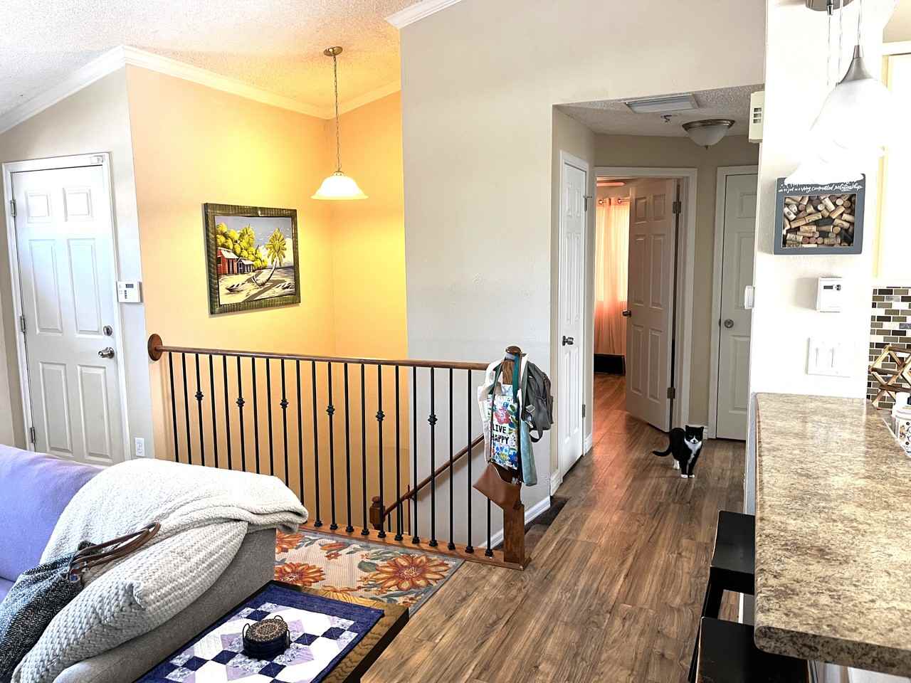 11546 Marshall St - Photo 2 of 17