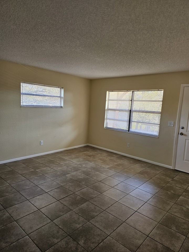 4030 78th Avenue North ##11 - Photo 6 of 22