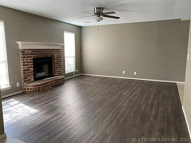 1111 E 63rd St - Photo 4 of 17