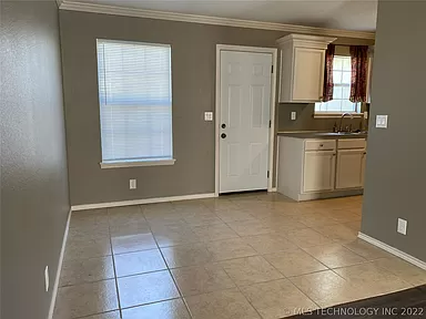 1111 E 63rd St - Photo 6 of 17