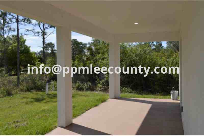 970 Lakeside Dr - Photo 3 of 24