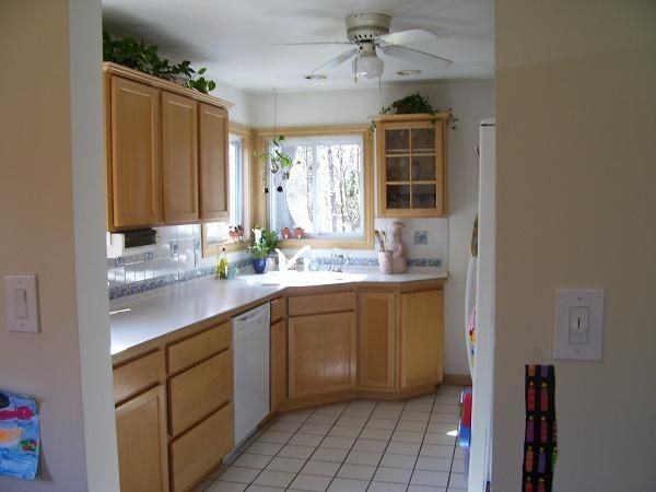 23501 Loomis Ct - Photo 2 of 5