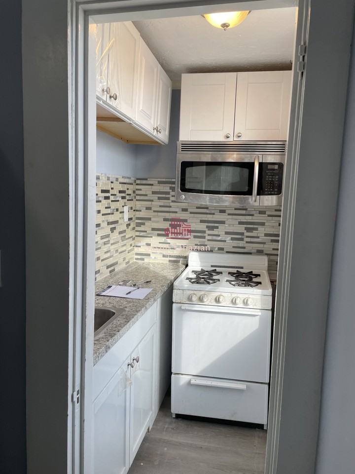 6 Windsor St #5 - Photo 4 of 5