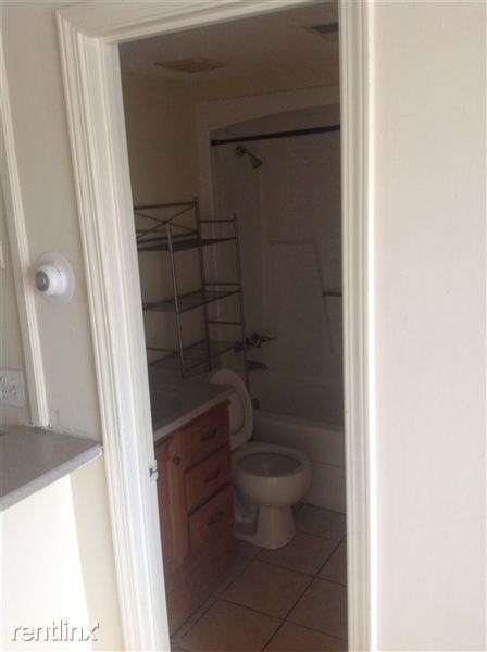 2009 Greene St - Photo 2 of 8