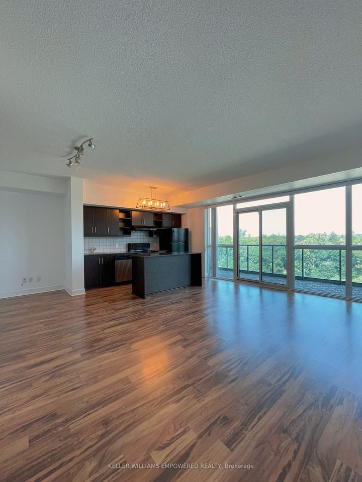 35 Brian Peck Crescent - Photo 2 of 21