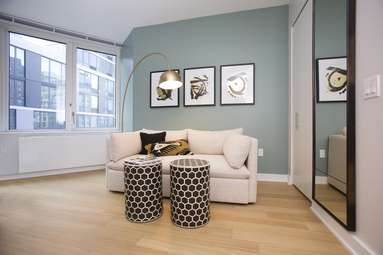 Hayden - Photo 2 of 50