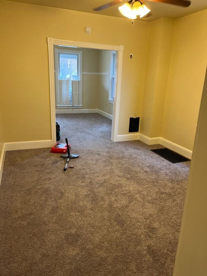 211 &213 N STATE ST - Photo 3 of 18