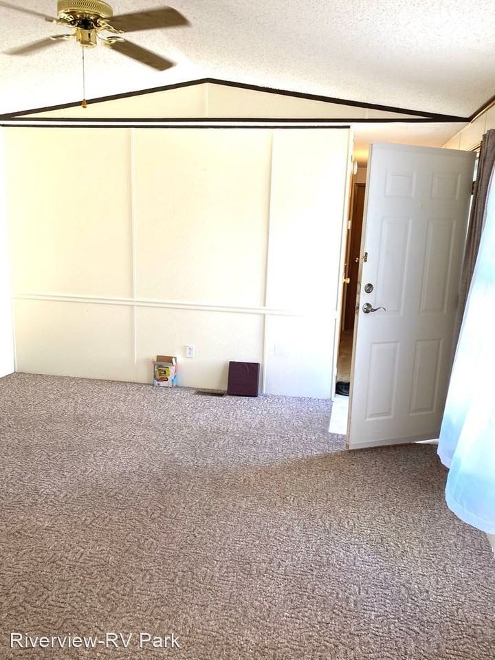 900 S Pearson Avenue - Photo 2 of 2