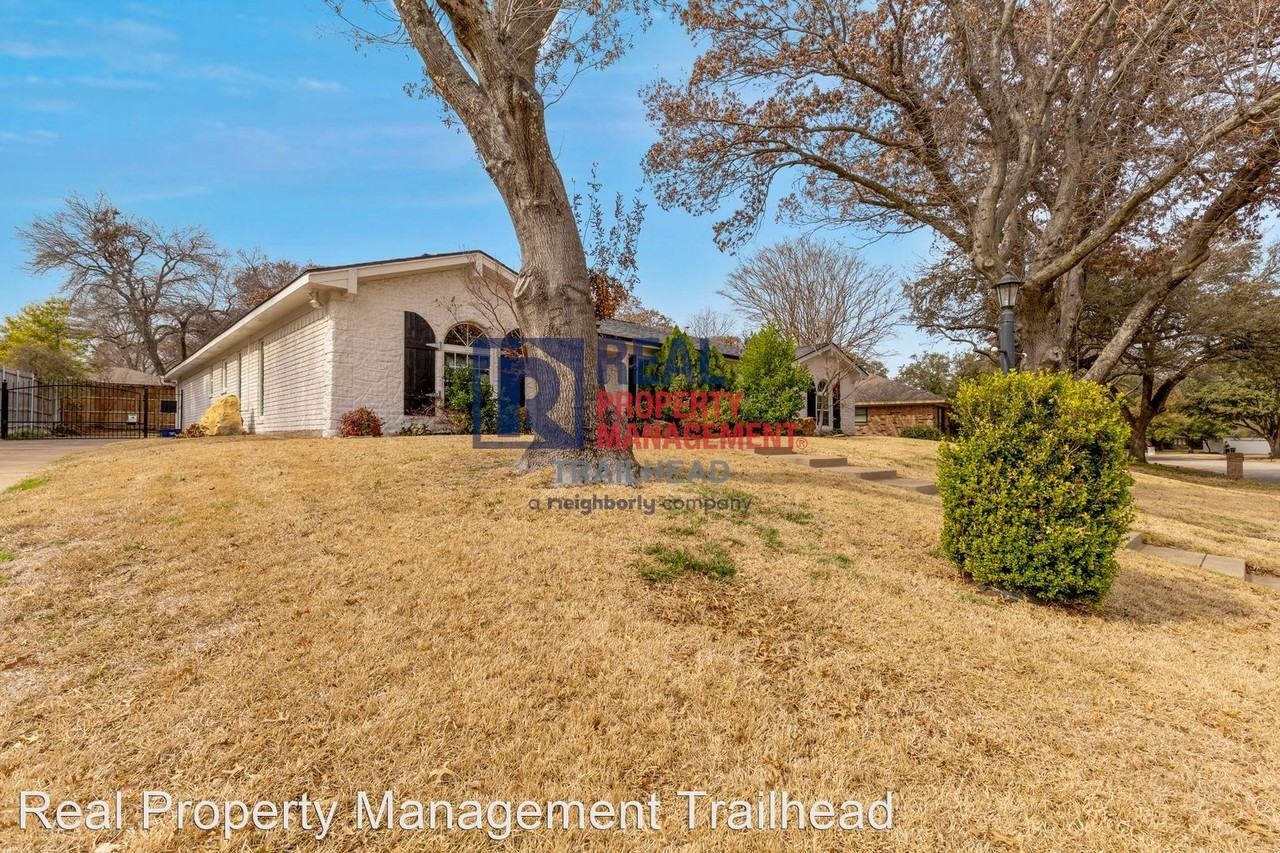 4366 Capra Way - Photo 3 of 33