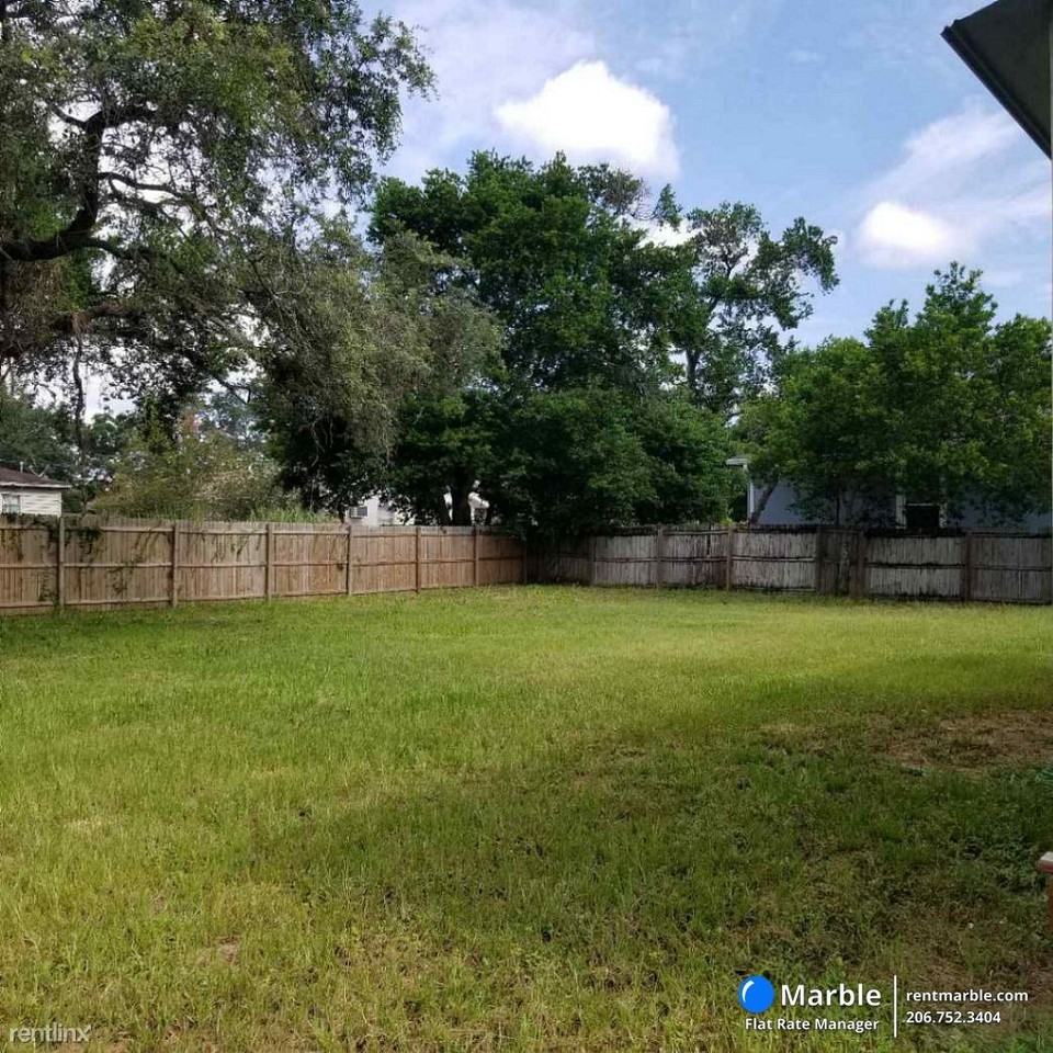 3412 N 54th St - Photo 2 of 9