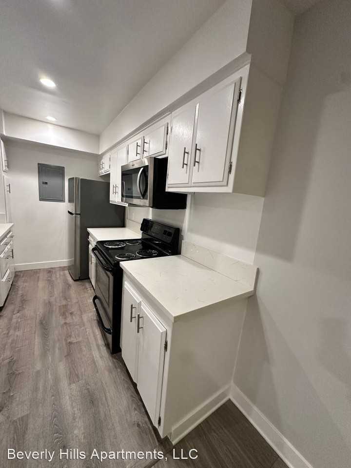 330 N. Crescent Dr. - Photo 2 of 21