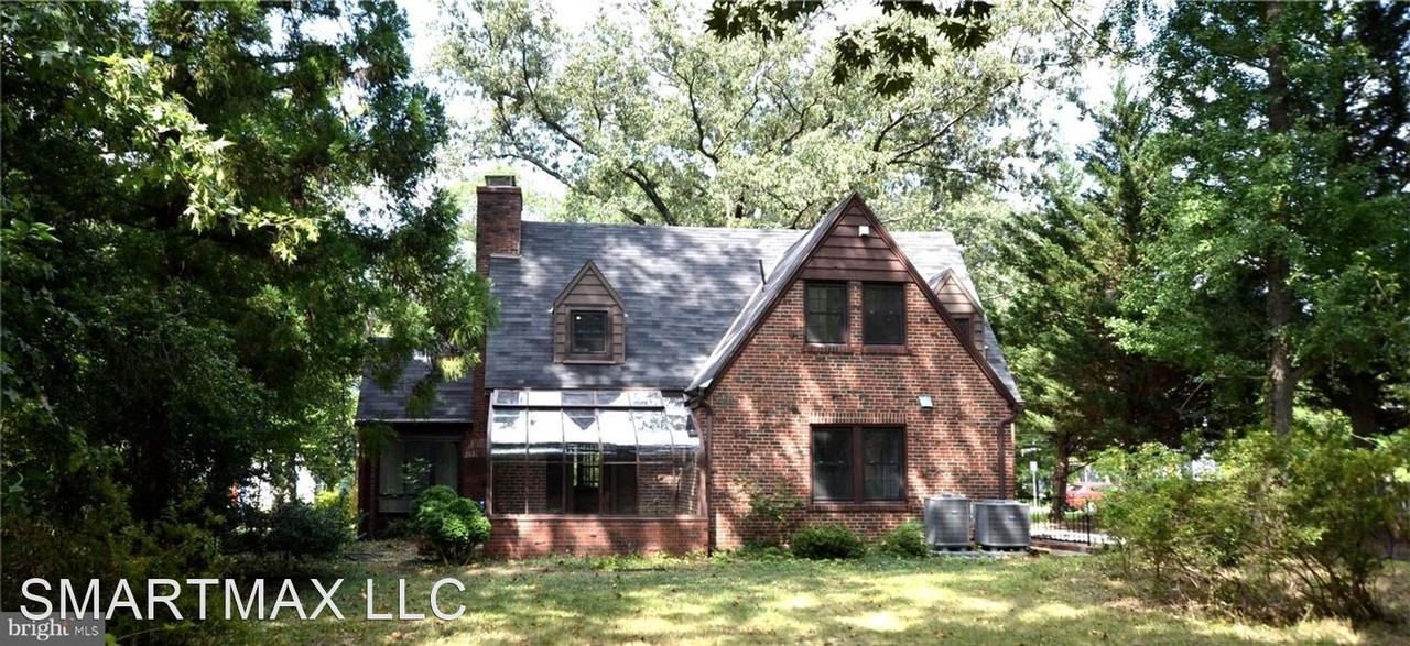 4409 Beechwood Rd - Photo 3 of 26