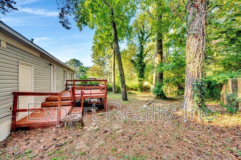 628 Callahan Rd - Photo 4 of 26