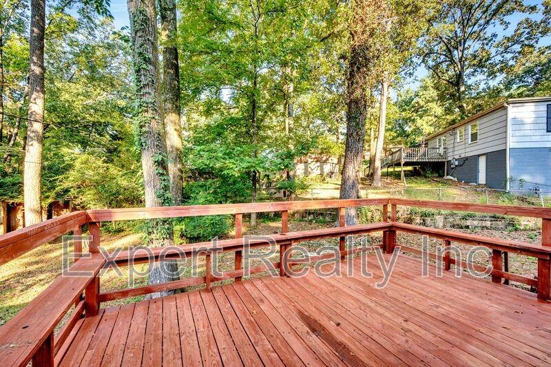 628 Callahan Rd - Photo 7 of 26