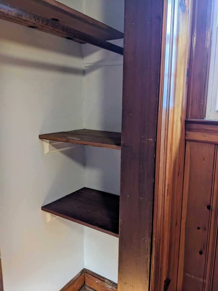 4668 Fairmont Ave - Photo 7 of 40