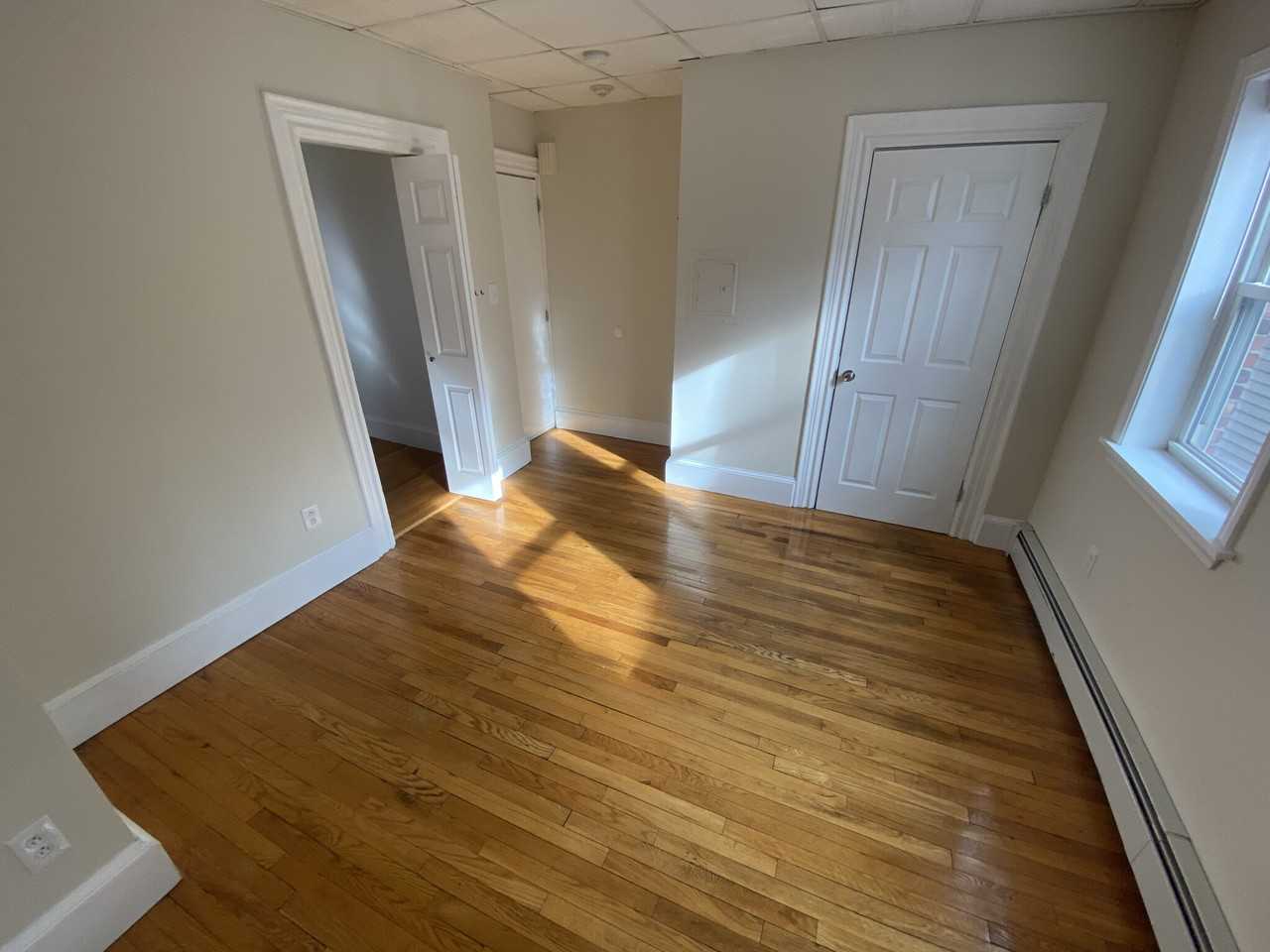 26 Pinckney St #4 - Photo 6 of 10