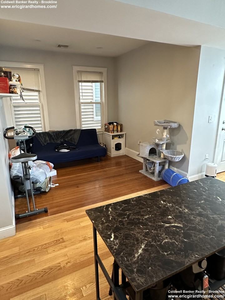 194 Marion St #2 - Photo 3 of 12