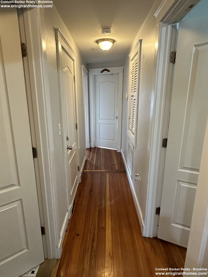 194 Marion St #2 - Photo 5 of 12