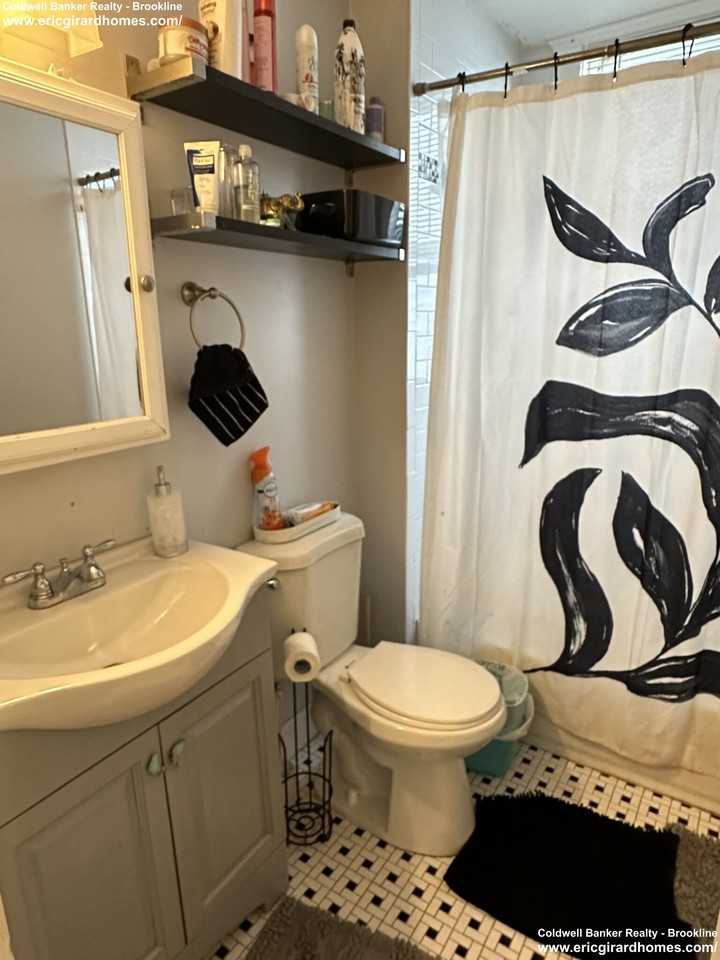 194 Marion St #2 - Photo 6 of 12