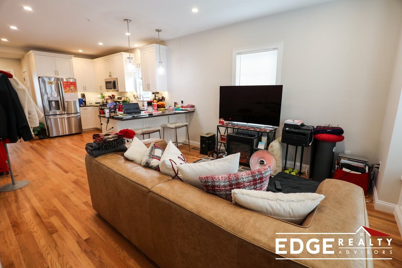 87 High St #1 - Photo 4 of 10