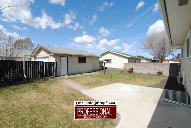 15020 79 St Nw - Photo 3 of 12