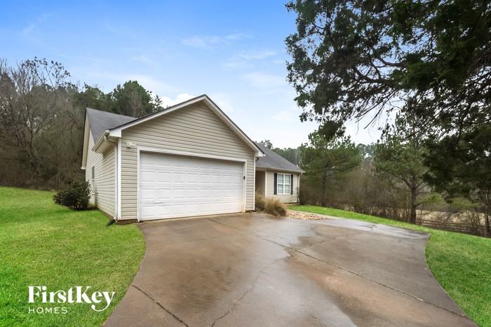 2518 Old Corinth Rd - Photo 2 of 16