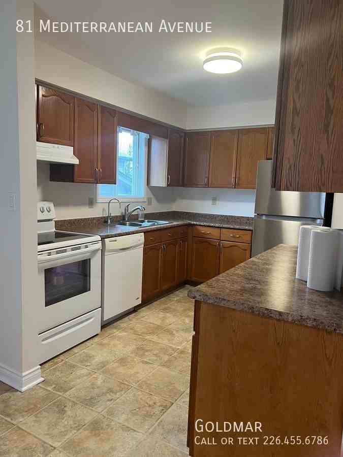 81 Mediterranean Ave - Photo 3 of 22