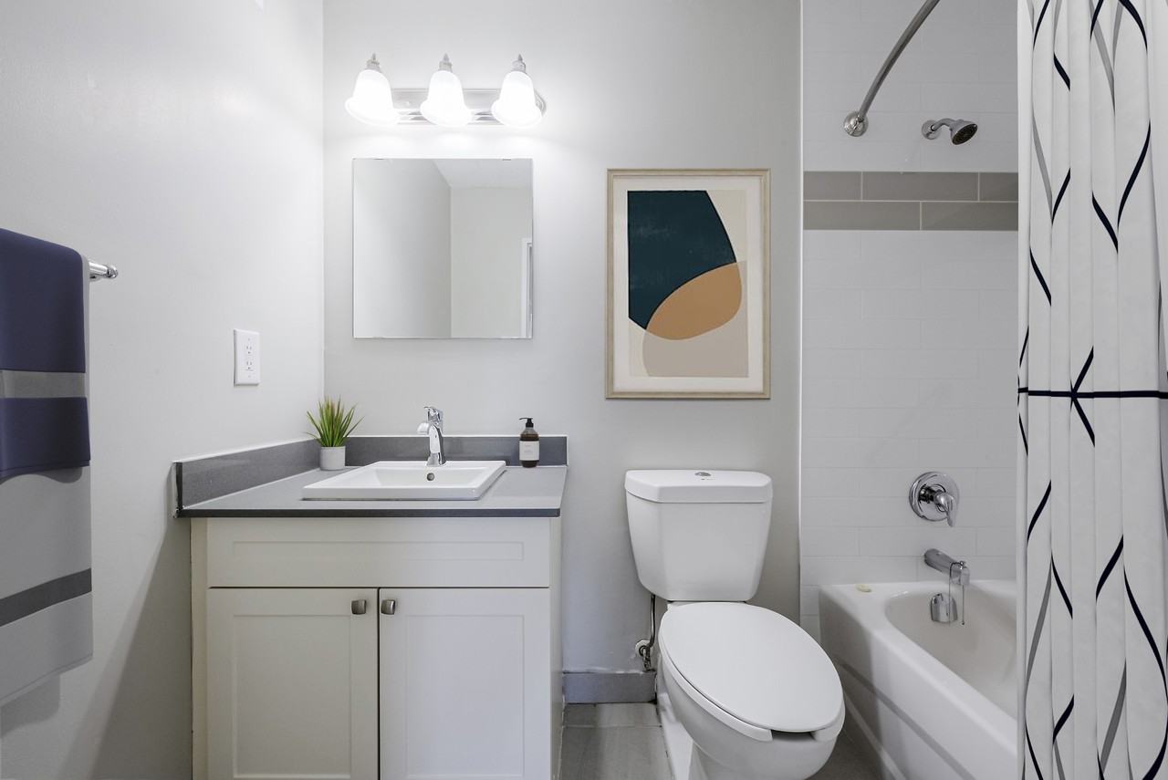 Royal Towne - Photo 6 of 11