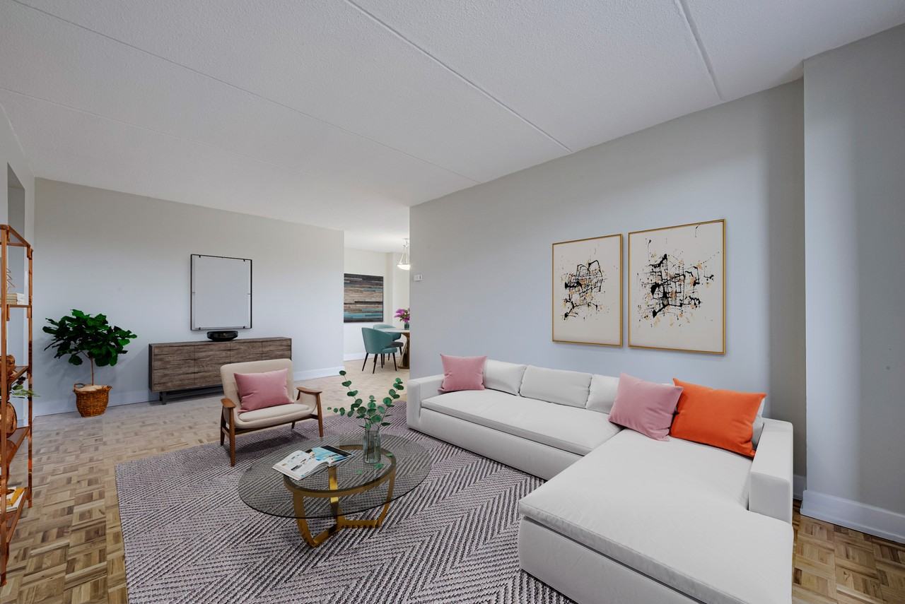 Royal Towne - Photo 2 of 11