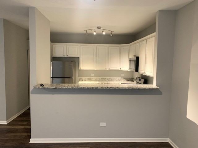 Lincolnshire Court Apartments - Photo 3 of 10