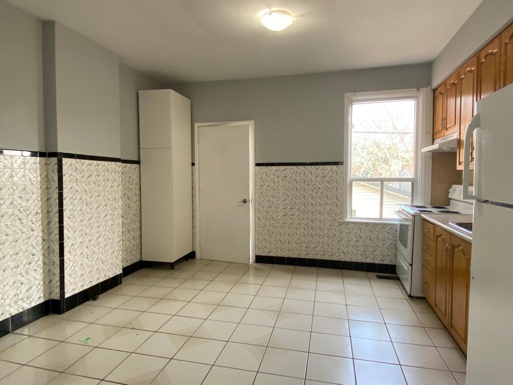 41 Peterborough Avenue #Main - Photo 7 of 14