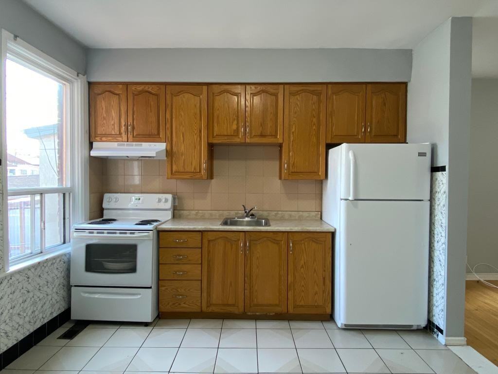 41 Peterborough Avenue #Main - Photo 4 of 14