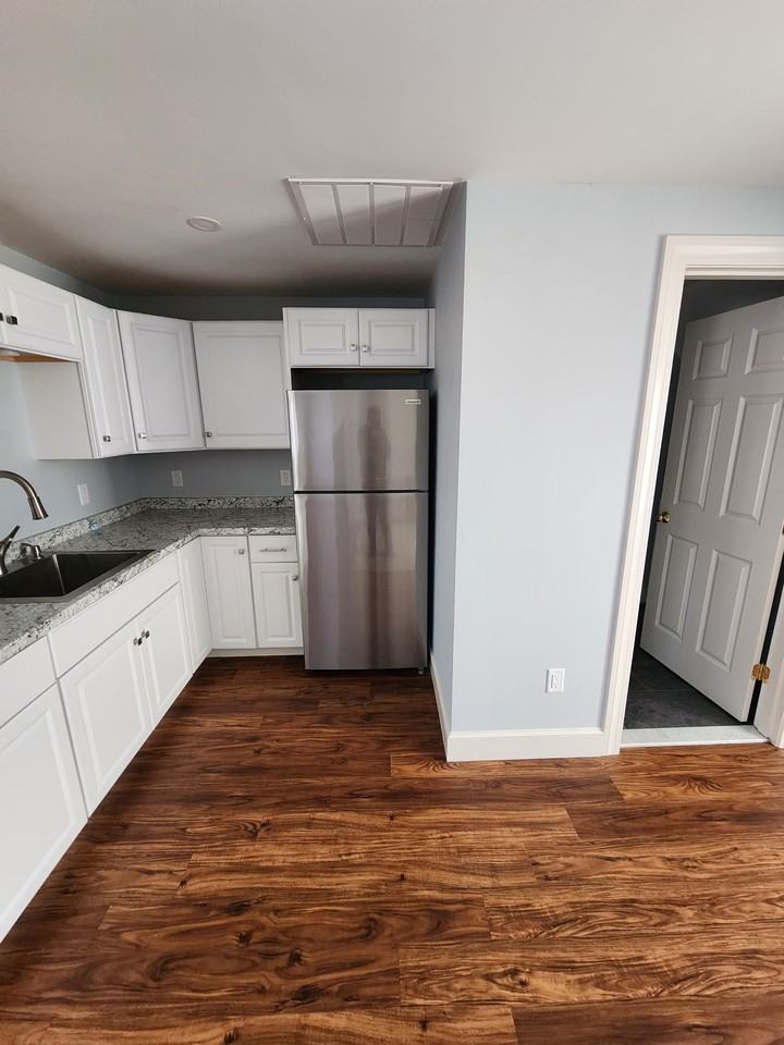 4 Apple Tree Ln #A - Photo 3 of 12