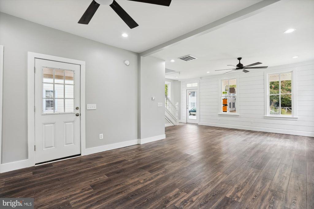 305 Willis St #1 - Photo 6 of 13