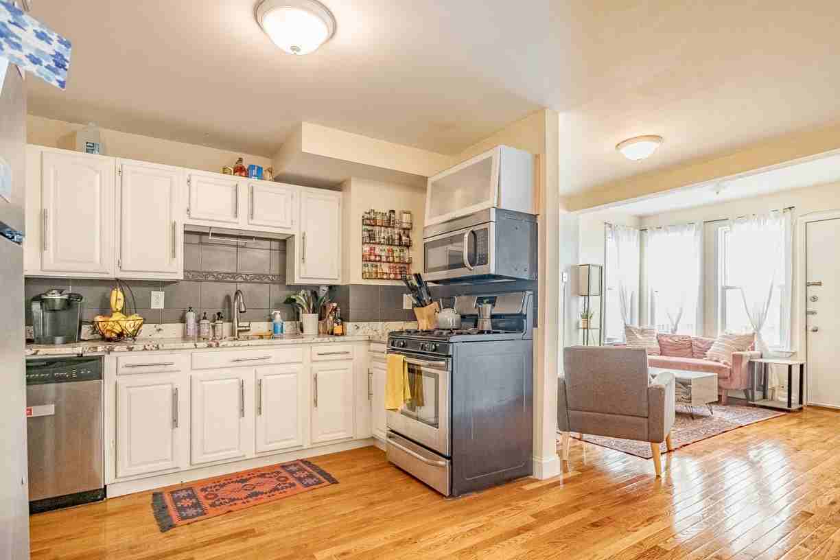 238 Everett St #2 - Photo 2 of 13