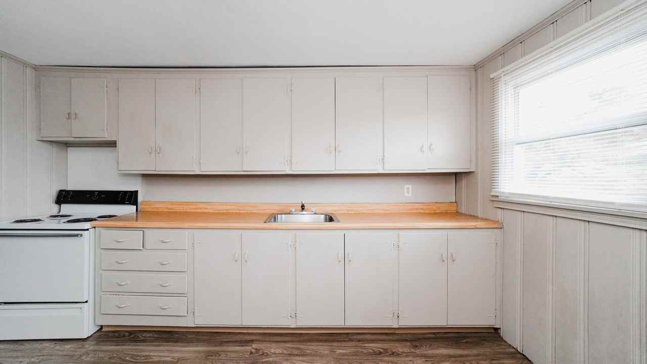 Maplewood - Photo 6 of 28