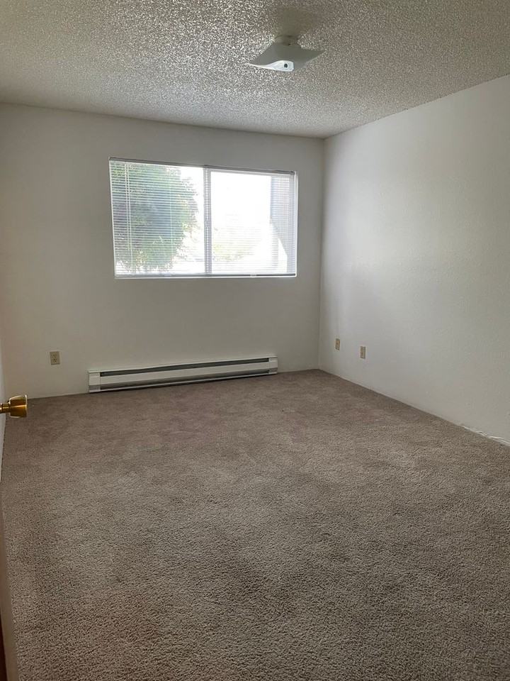 2310 E Q Ave #48 - Photo 4 of 11