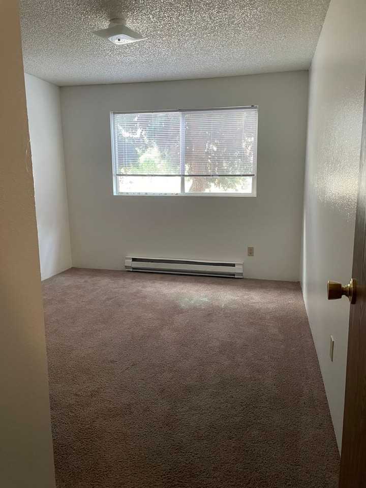 2310 E Q Ave #48 - Photo 5 of 11