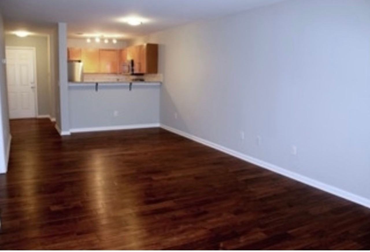 La Vie at Thirteen08 - Photo 5 of 28