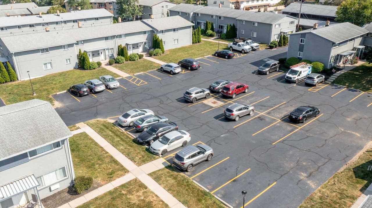 Mentor Mall Village - Photo 7 of 50