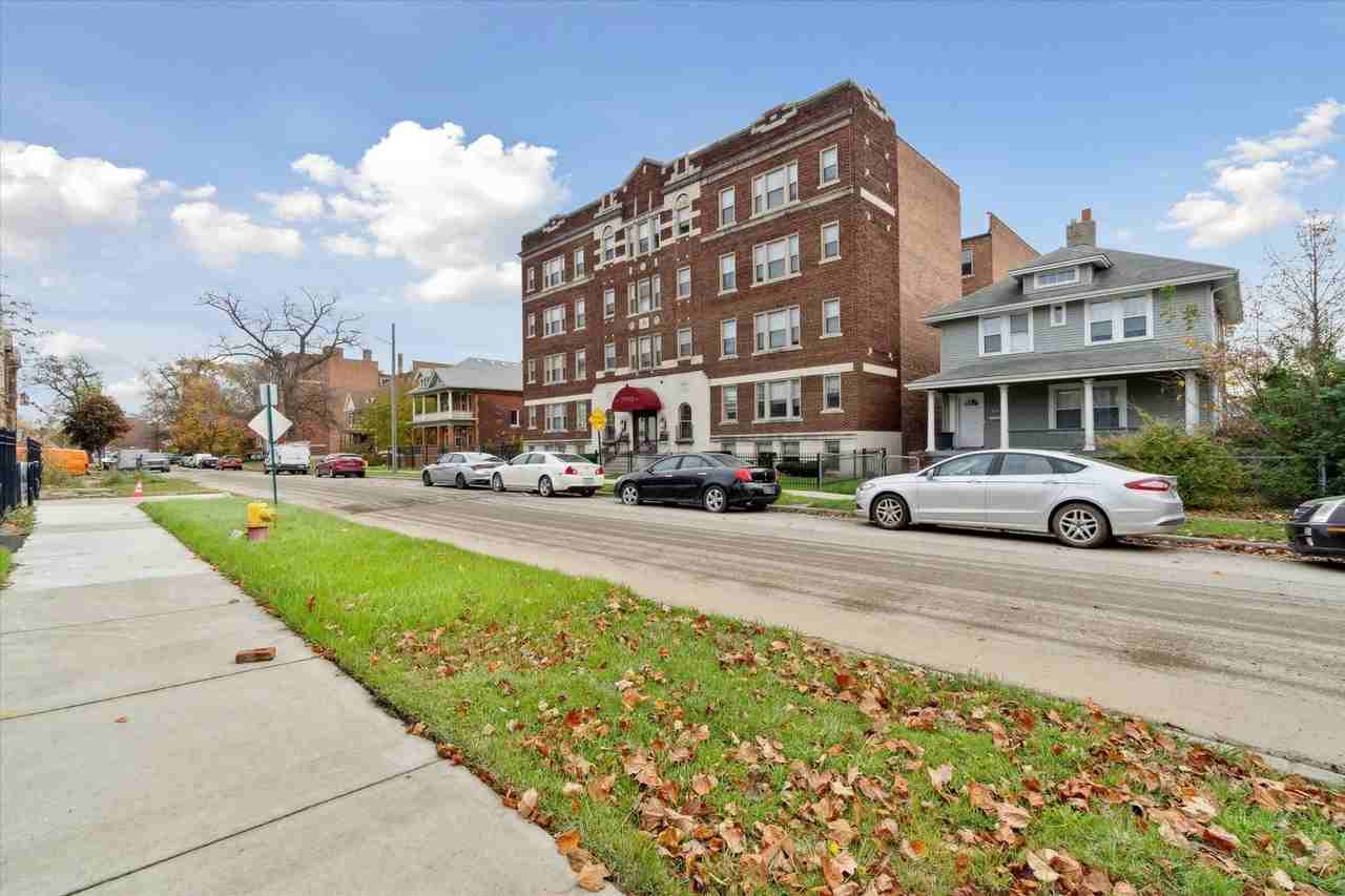 709 Hazelwood - FDR - Photo 3 of 27