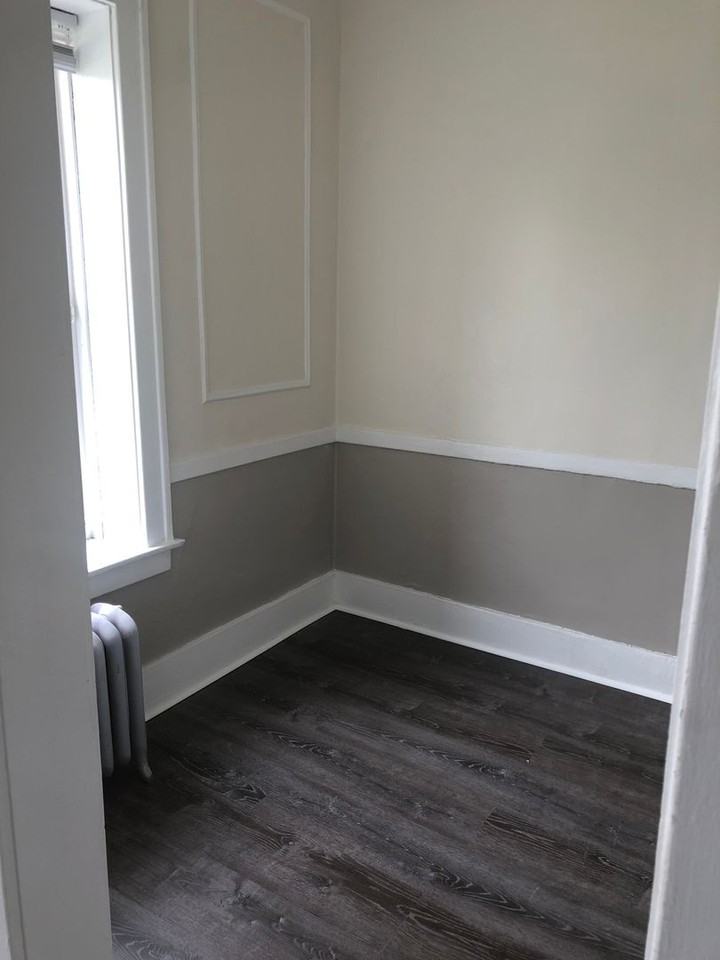 709 Hazelwood - FDR - Photo 3 of 8