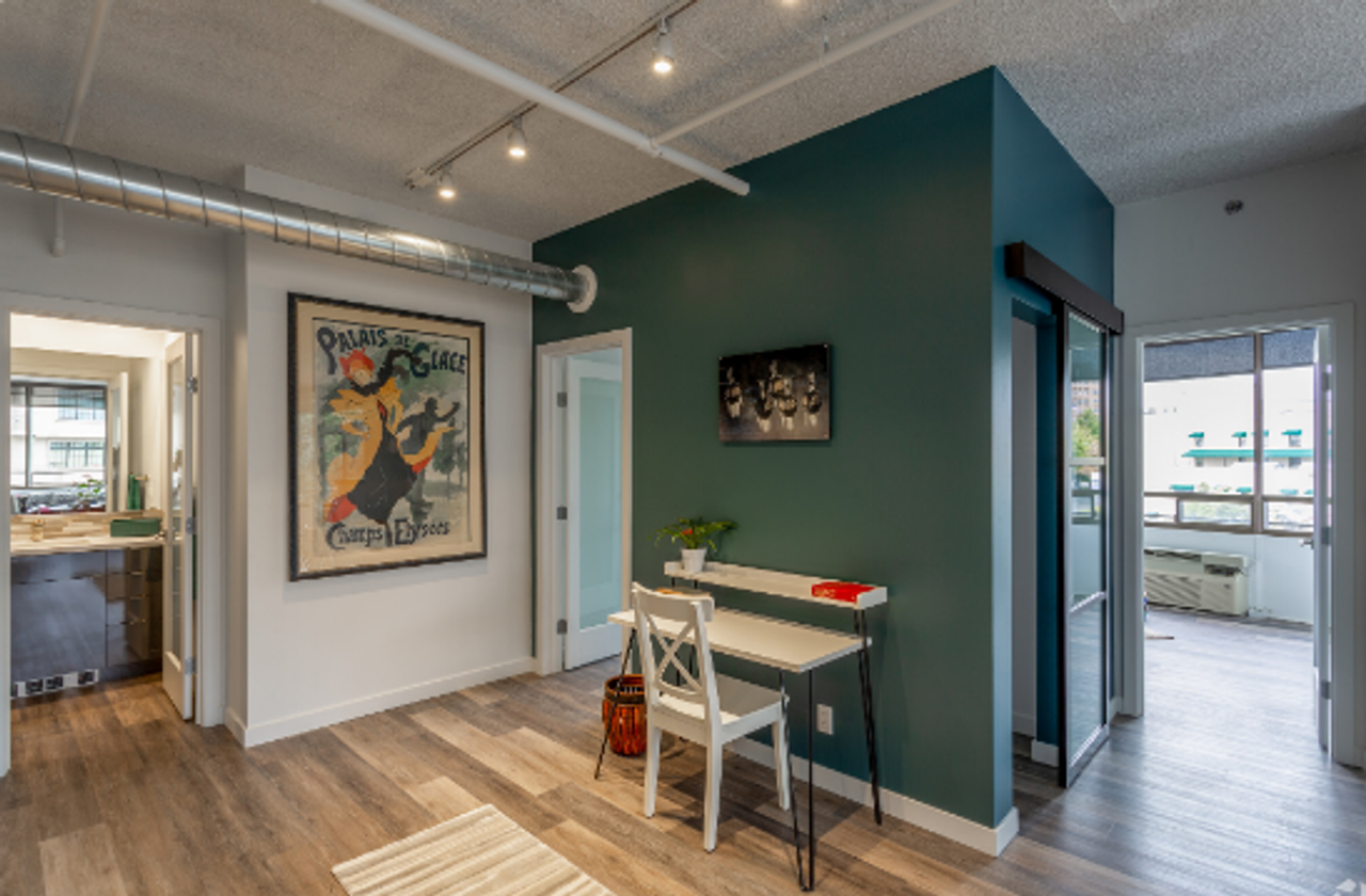 Riverfalls Tower Apartments - Photo 4 of 32