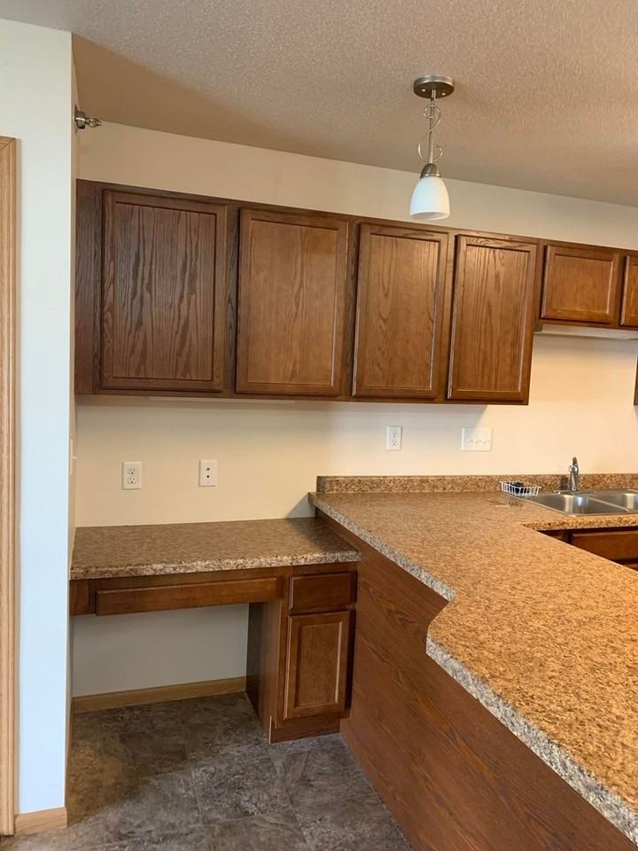 Westport Apartments - Photo 4 of 26