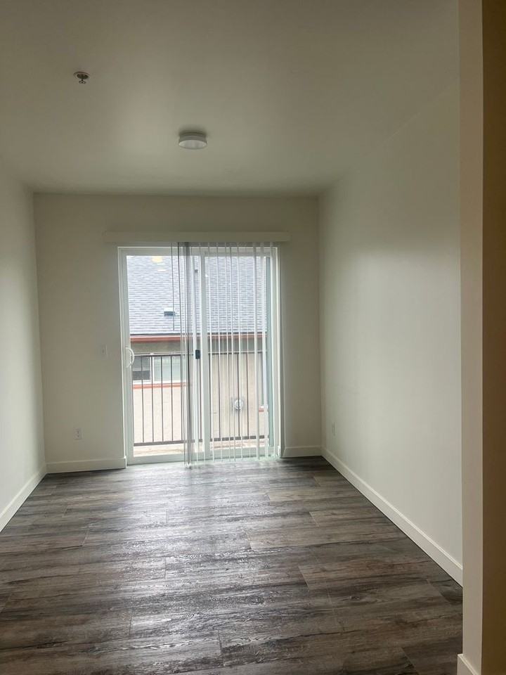 Columbia Uptown, LLC - Photo 5 of 11