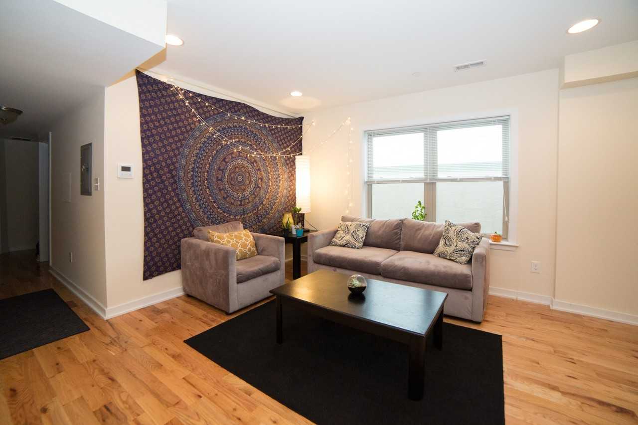3222 Spring Garden - Photo 3 of 20